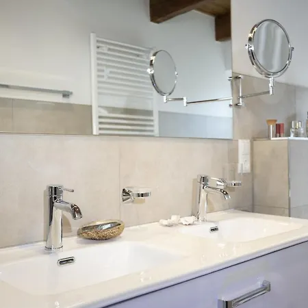 Lillys Beachhouse * דנגסט