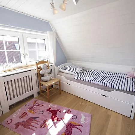 Lillys Beachhouse בית נופש